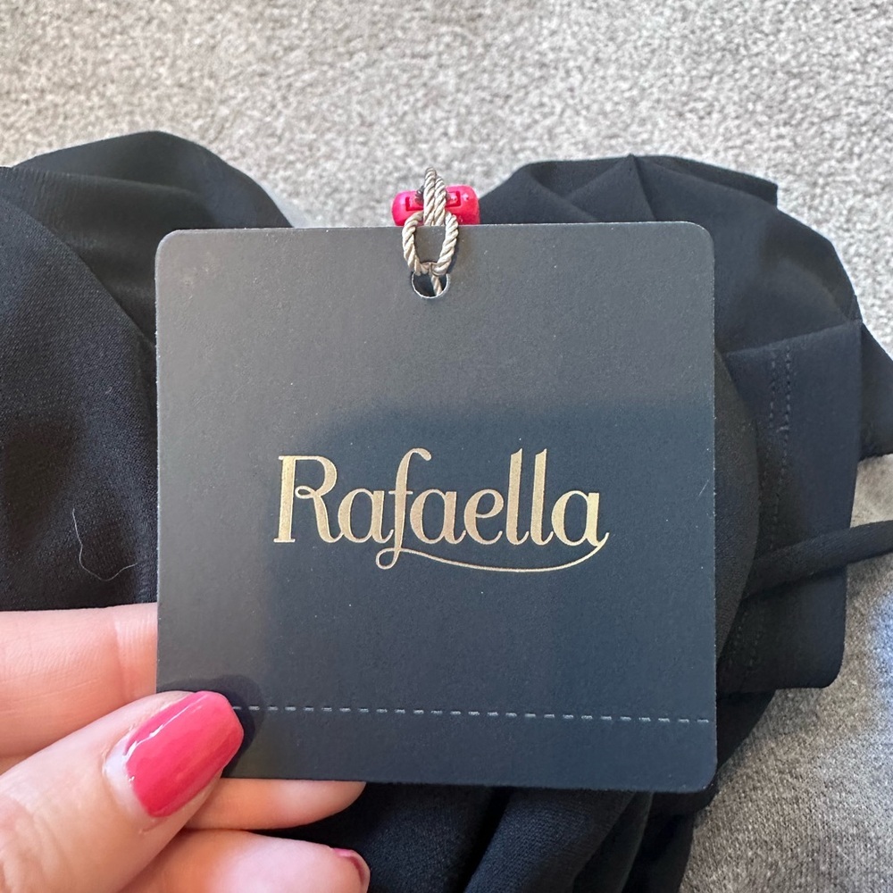Rafaella - Picture 1 of 8